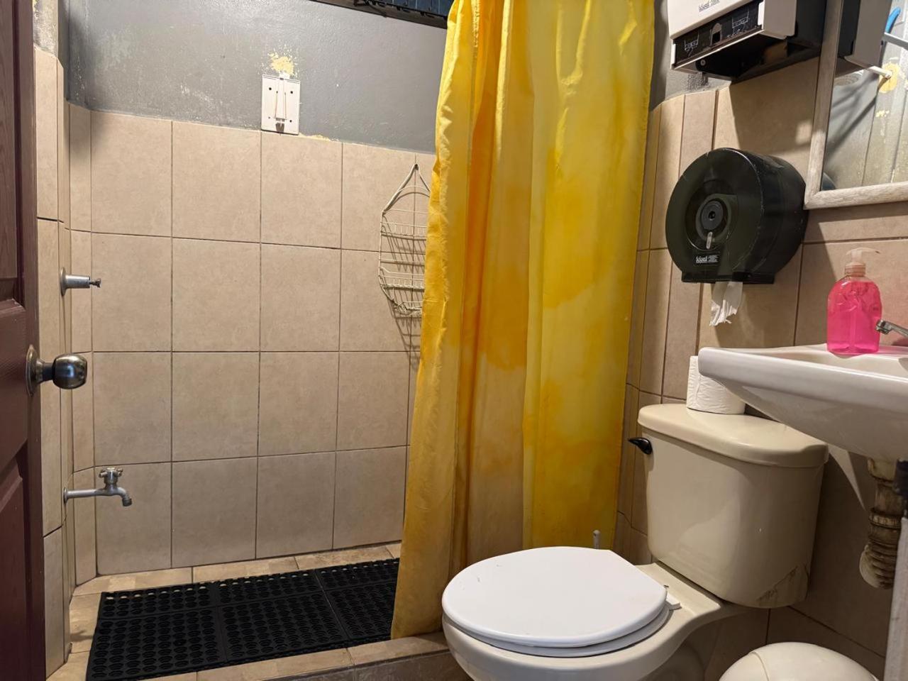 Kalunay Hostel Puerto Viejo de Talamanca Екстериор снимка