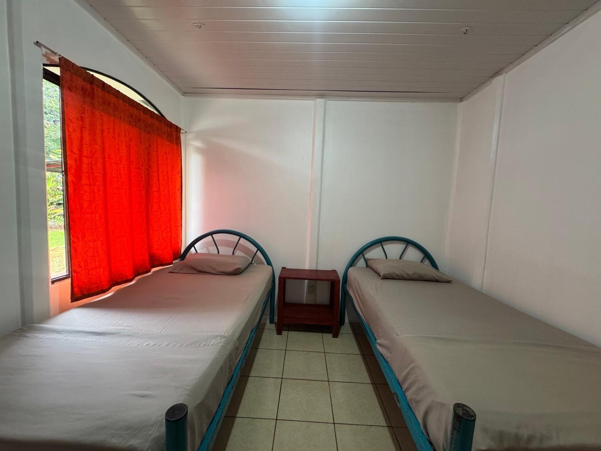 Kalunay Hostel Puerto Viejo de Talamanca Екстериор снимка