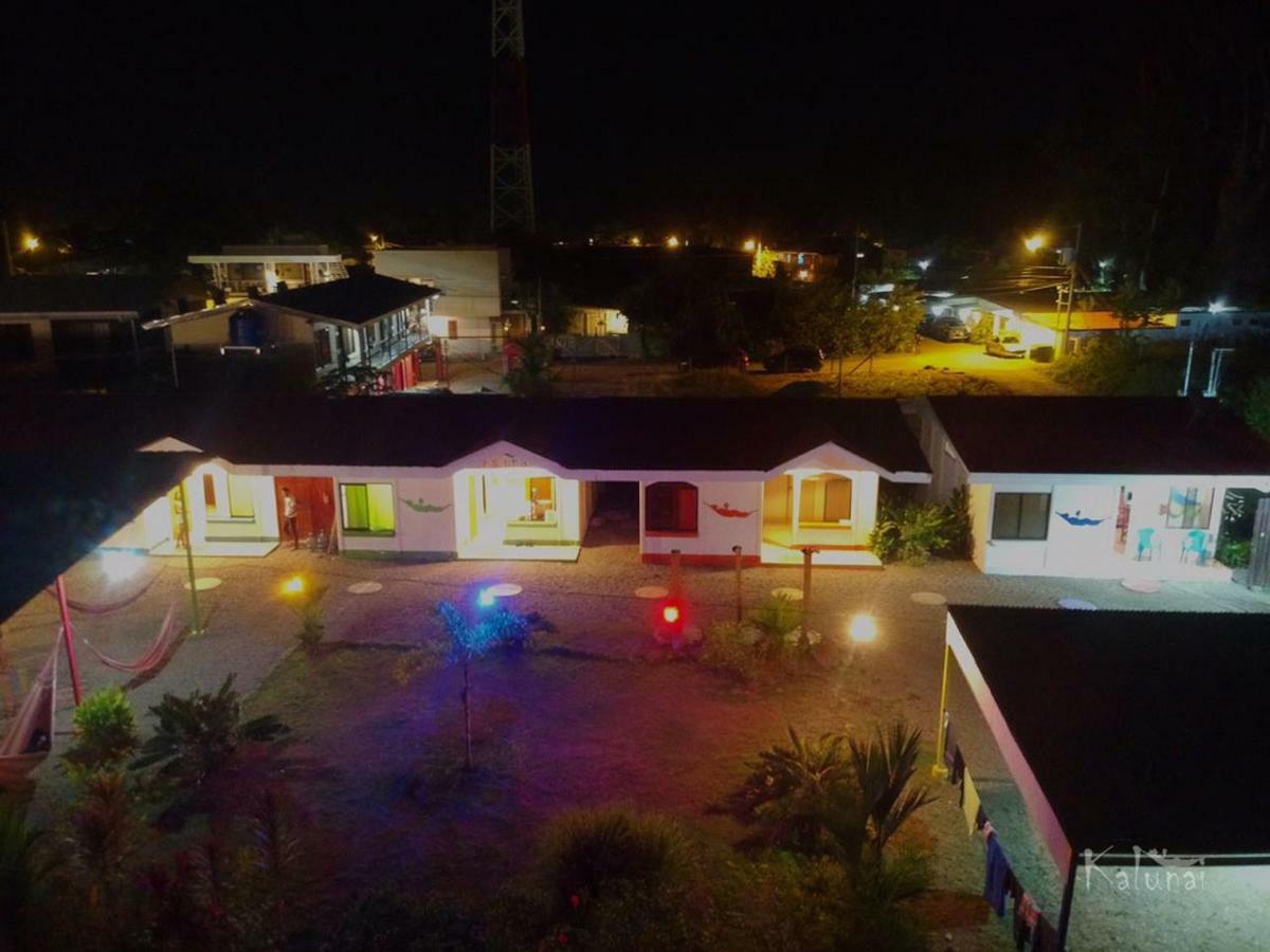 Kalunay Hostel Puerto Viejo de Talamanca Екстериор снимка
